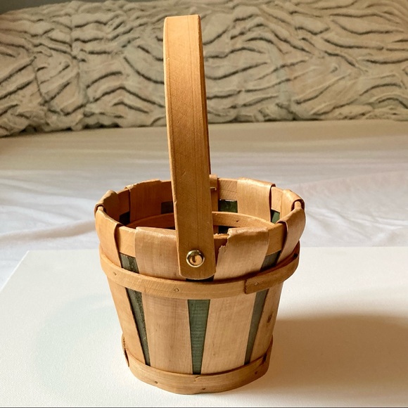 Mini Bushel Basket Natural Wood Chip Green details Small 4.5 inches Tall - Picture 12 of 15